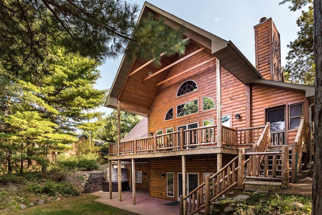 10 Awesome PetFriendly Cabins in Wisconsin